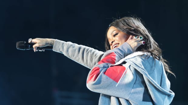 Rihanna will perform the NFL Super Bowl halftime